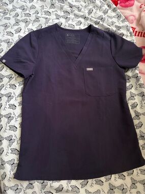 Figs Women's Navy V-Neck Scrub Top